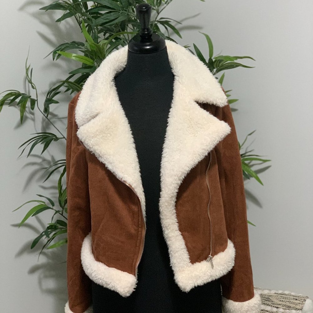 BRAND NEW | COZY WINTER JACKET | FULLY LINED | FAUX SUEDE | SHERPA - Picture 6 of 7